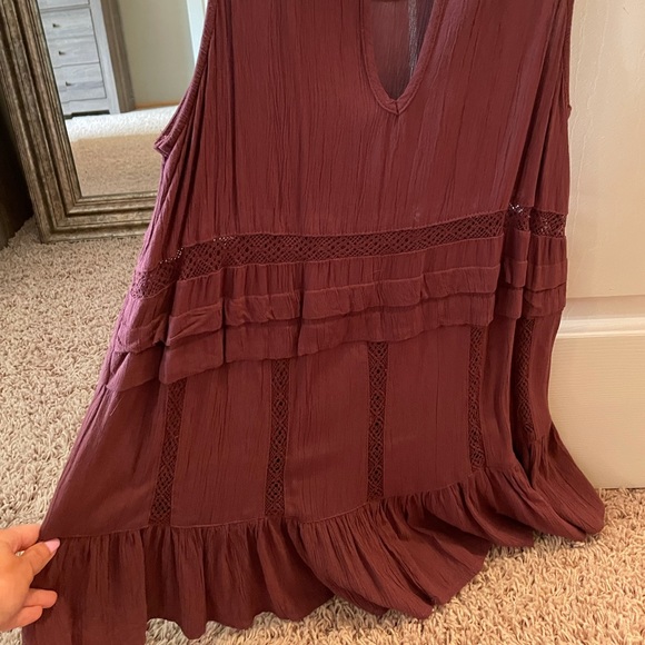 American Eagle Flowy Tank - Picture 2 of 4